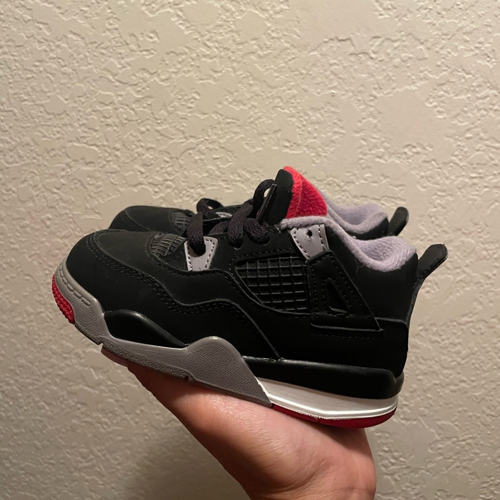 Jordan retro 4  toddlers size 8